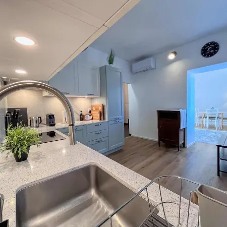 The Blue Nest - Vecchia * Locarno