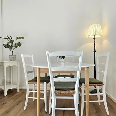 The Blue Nest - Vecchia